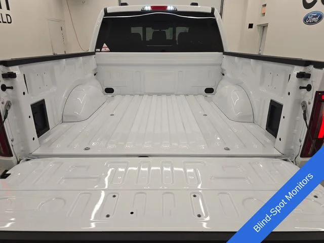 New 2026 Oxford White Ford Lariat® image 17