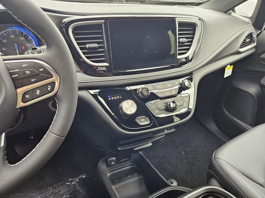 2026 Chrysler Pacifica Select - Photo 21