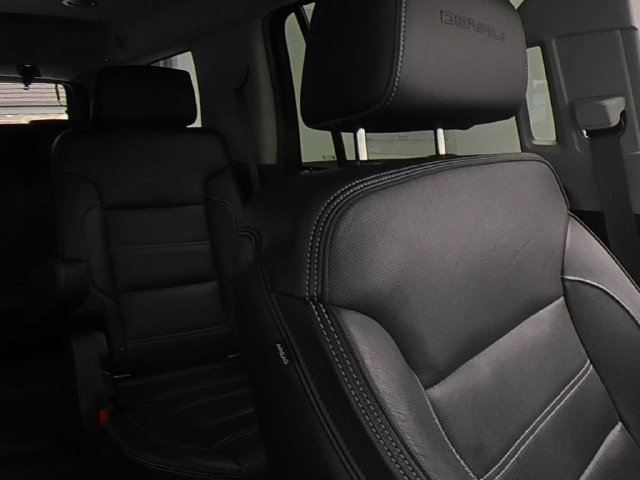 2020 GMC Yukon Denali - Photo 33