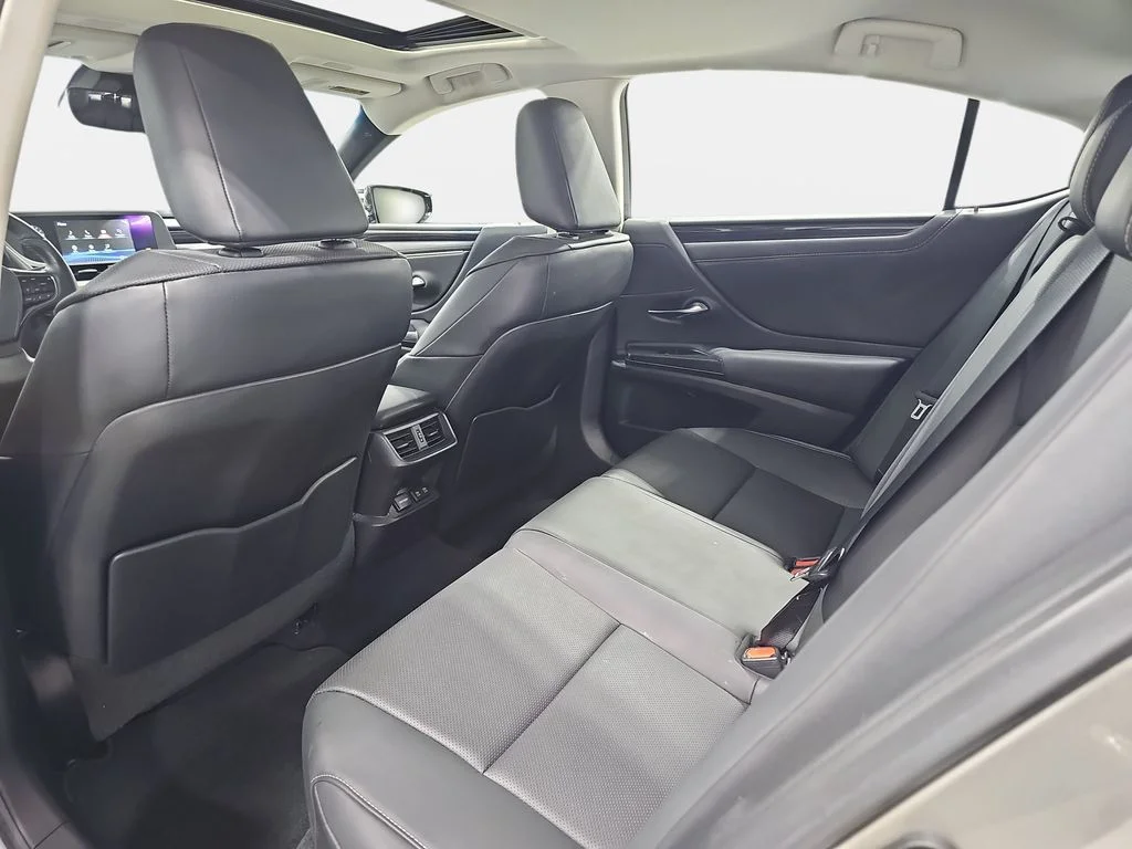 Used 2021 Silver Lexus 350 image 13