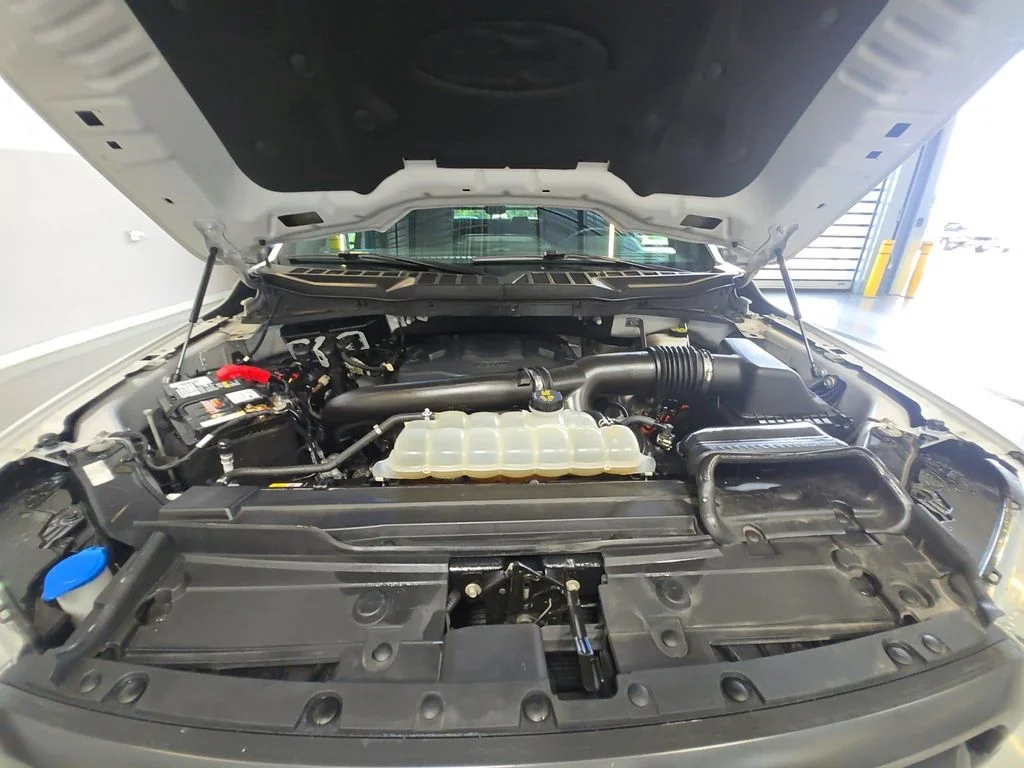 Used 2022 White Ford XLT image 24