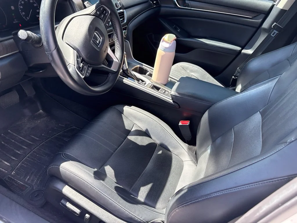 Used 2018 White Honda Touring image 10