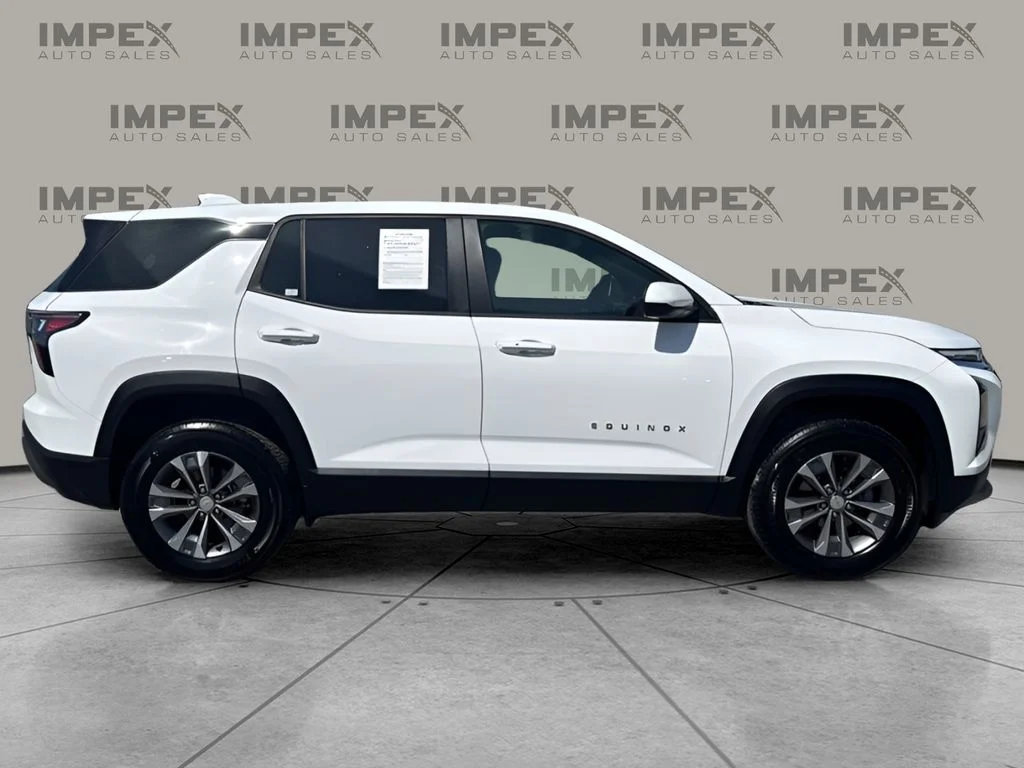 Used 2026 White Chevrolet LT image 5
