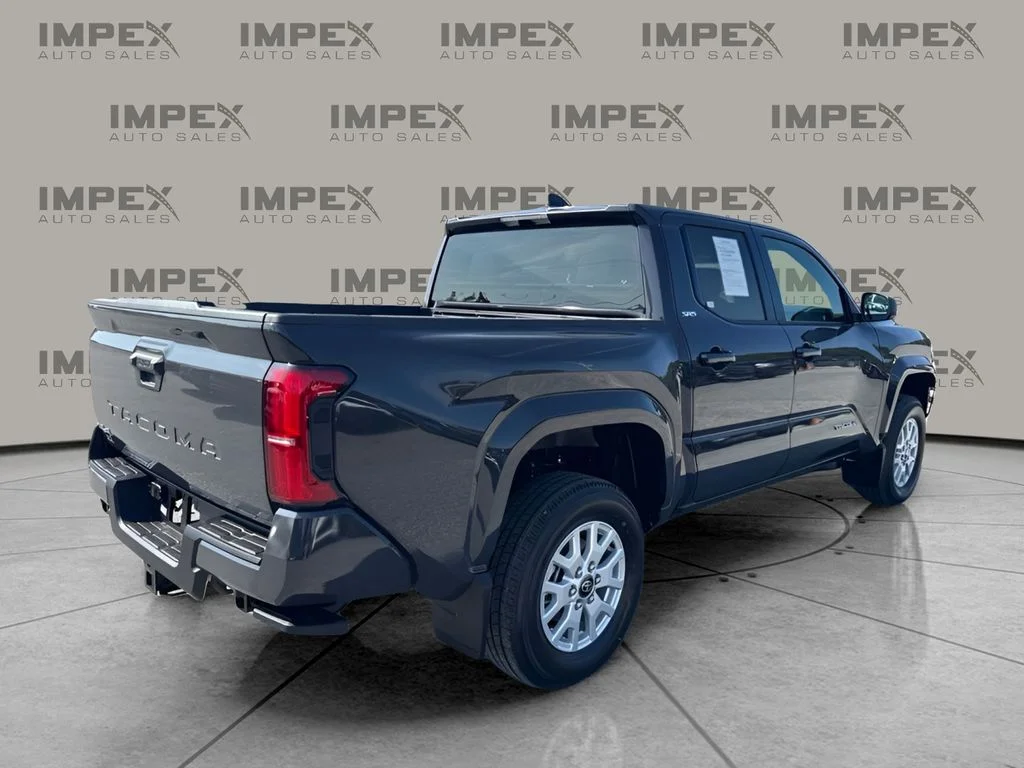 Used 2026  Toyota SR5 image 5
