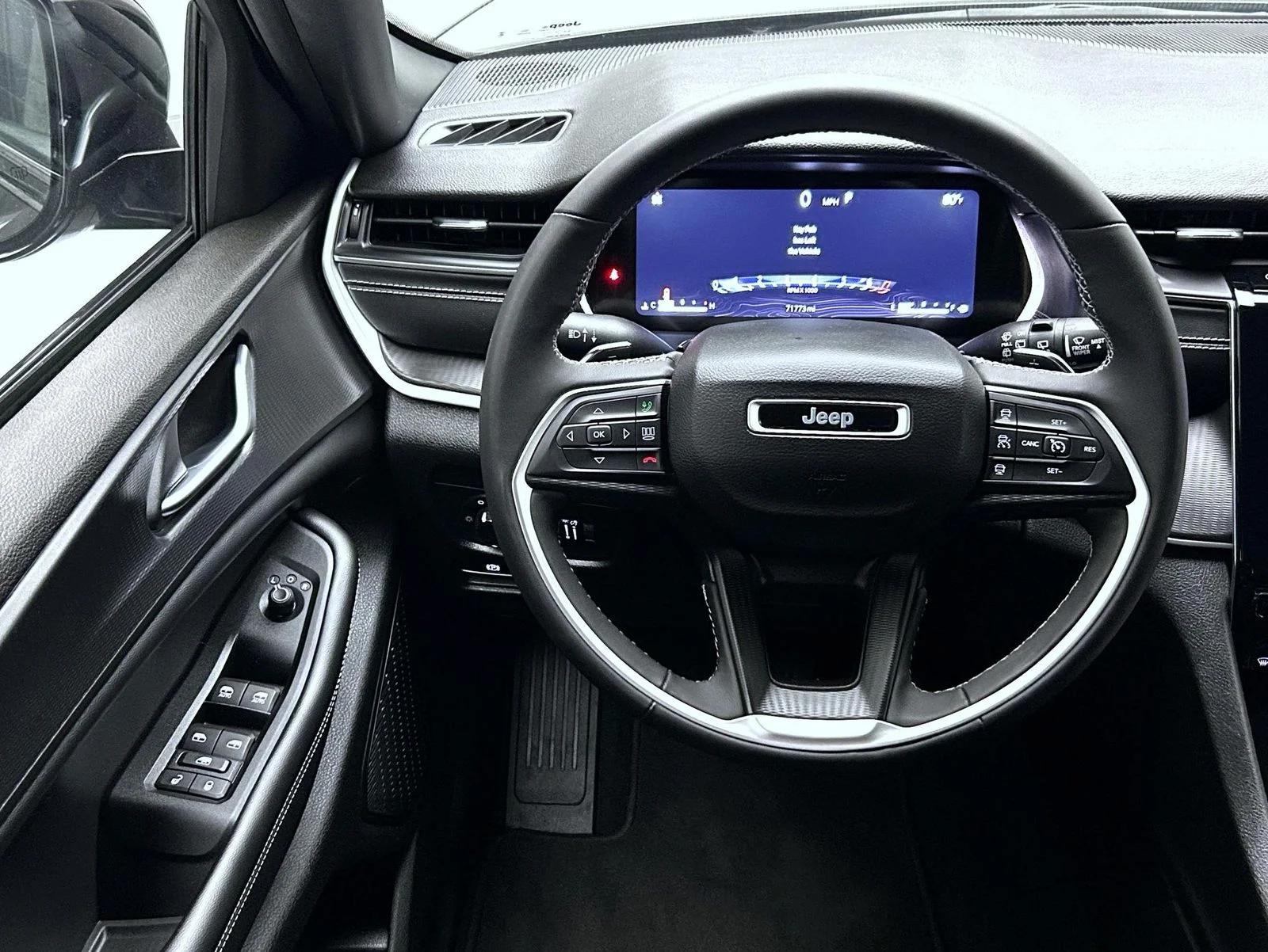 Used 2023 Black Jeep Altitude X image 12