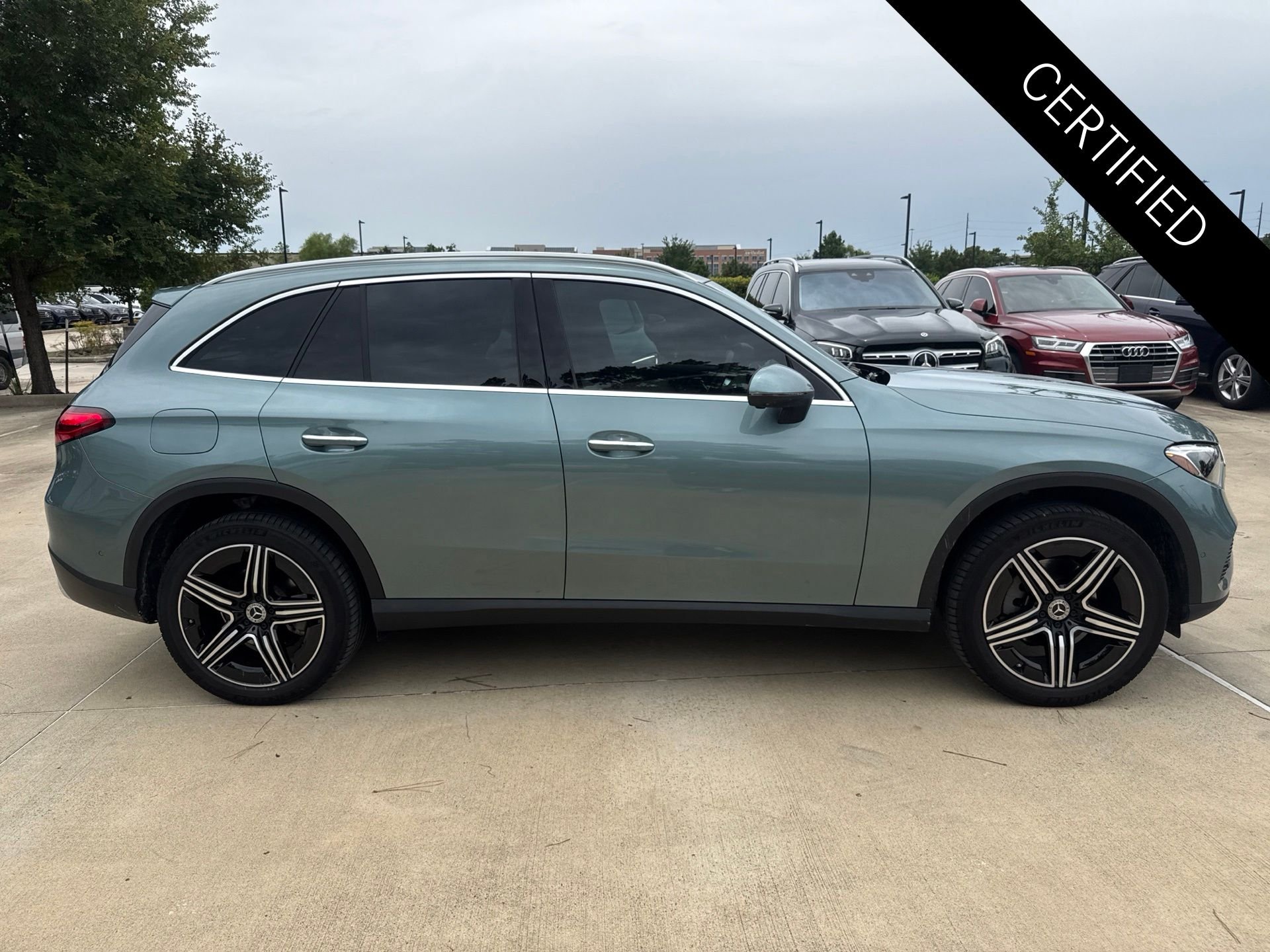 Certified Used 2026 Verde Silver Metallic Mercedes-Benz GLC 300 image 3