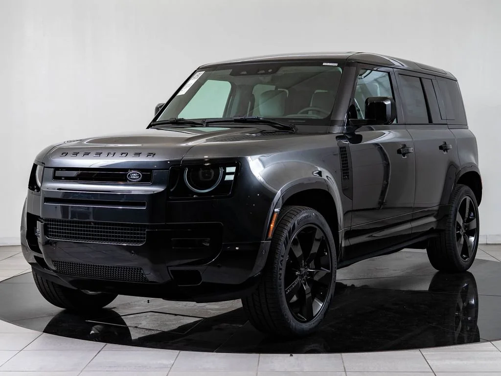 2026 Land Rover Defender 110 X-Dynamic SE P500's photo