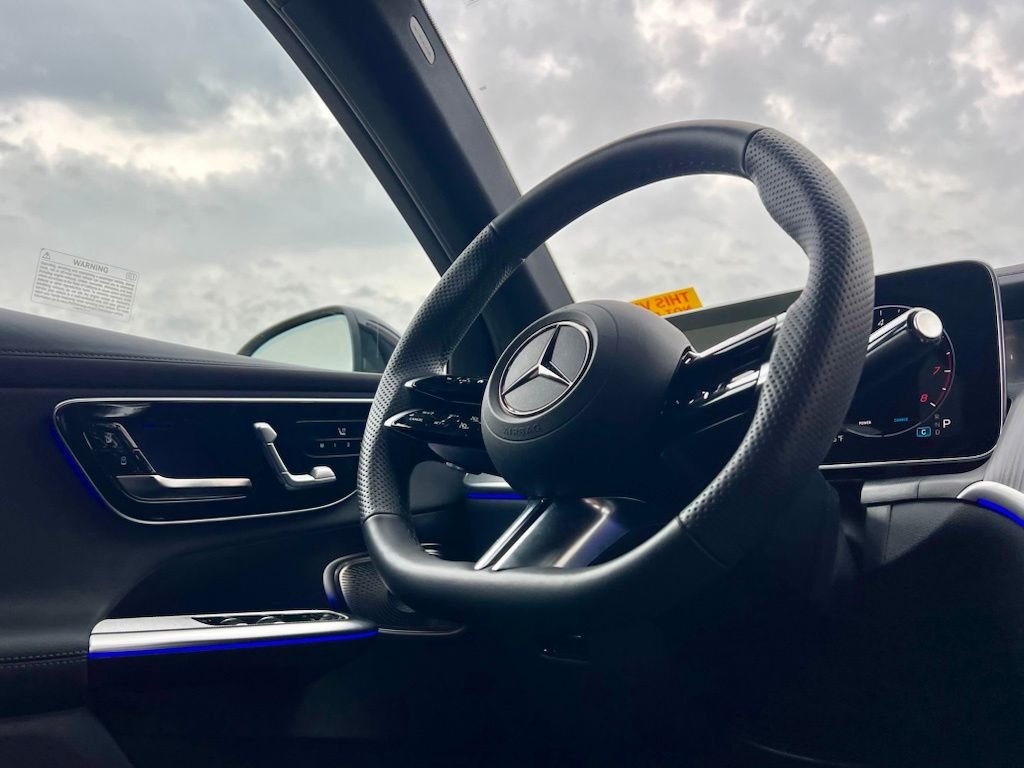Certified Used 2026  Mercedes-Benz GLC 300 image 8