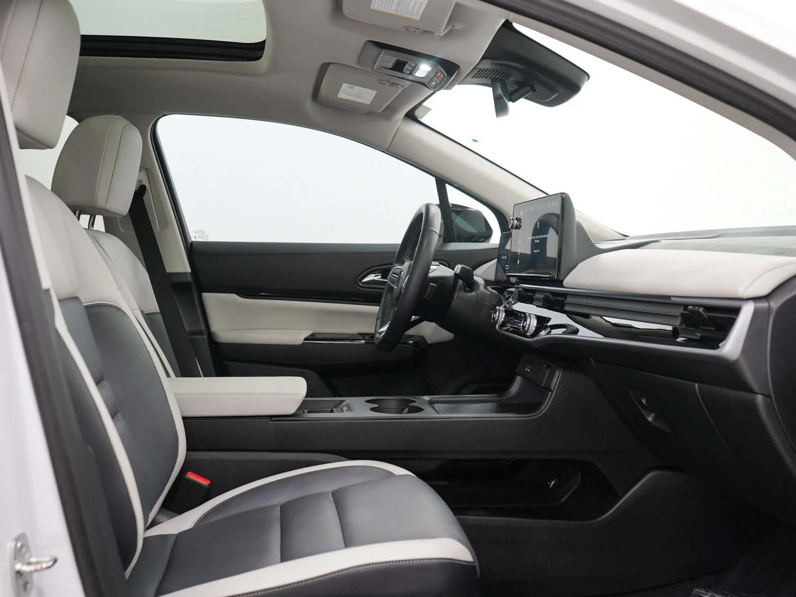Used 2025 Snowfall Pearl Honda Touring image 13