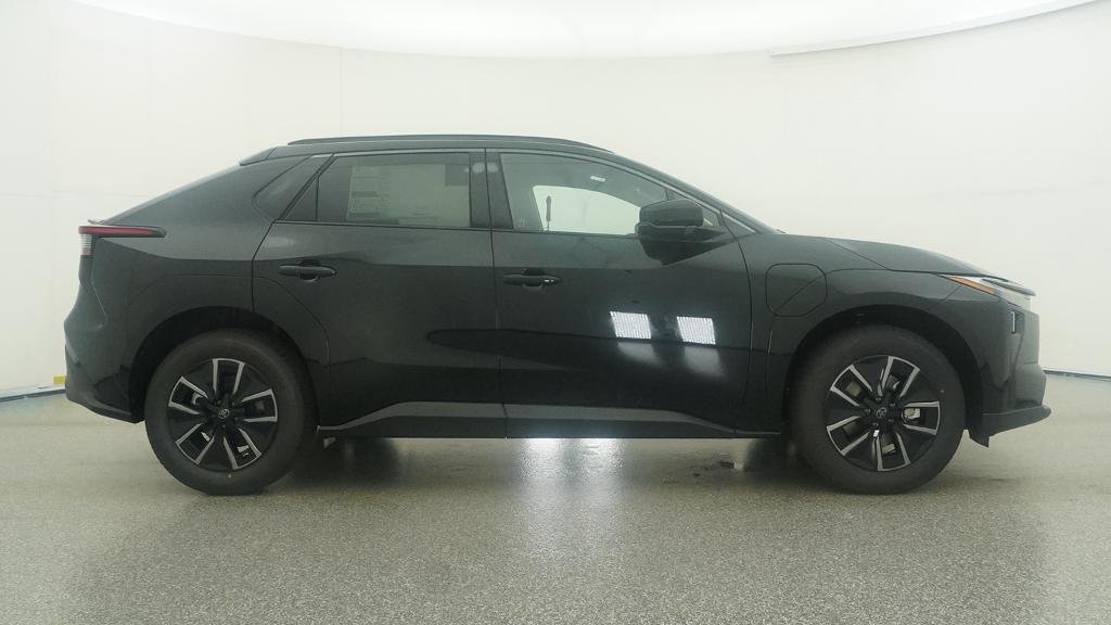 New 2026 Midnight Black Metallic Toyota XLE image 13