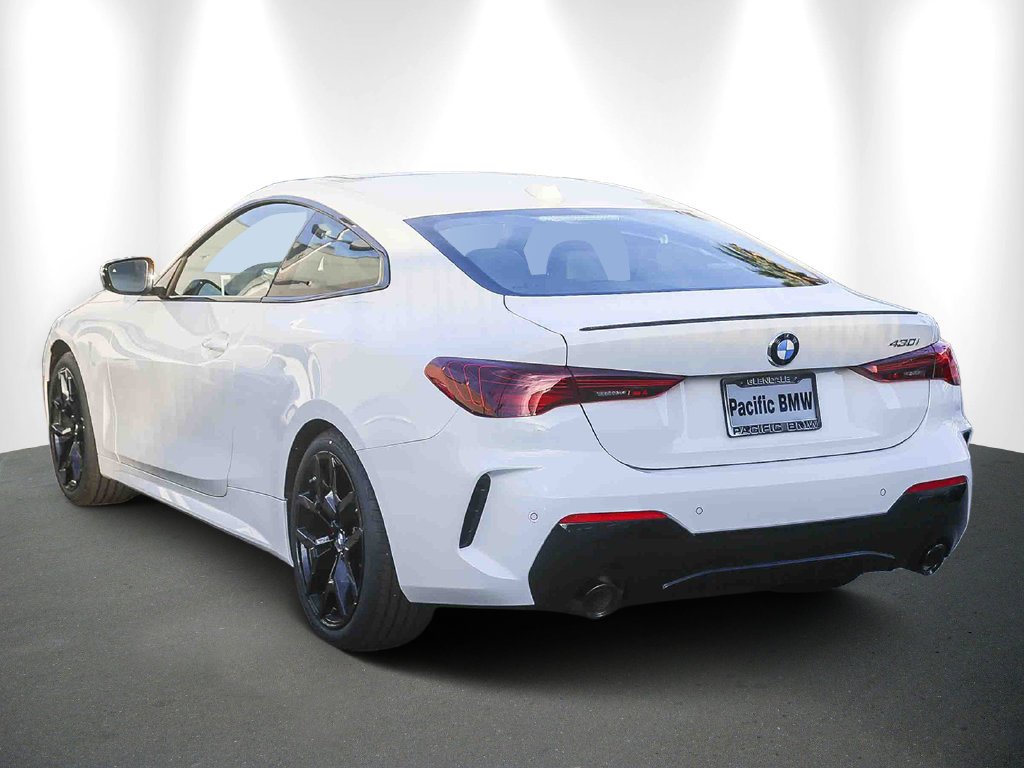 2026 BMW 4 Series photo 4