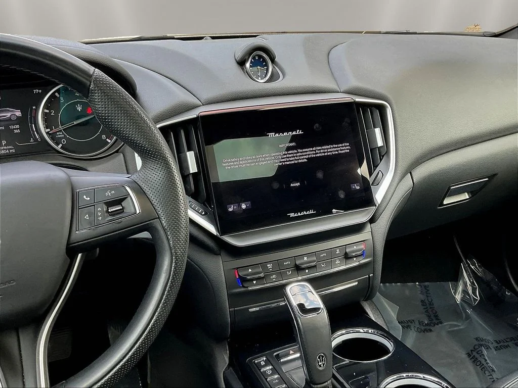 Used 2023 Bianco Maserati Modena Q4 image 9