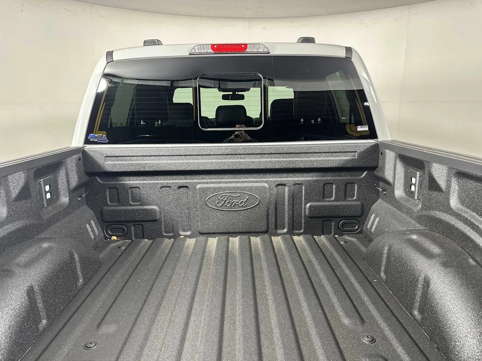 New 2026 Avalanche Gray Ford LARIAT image 24