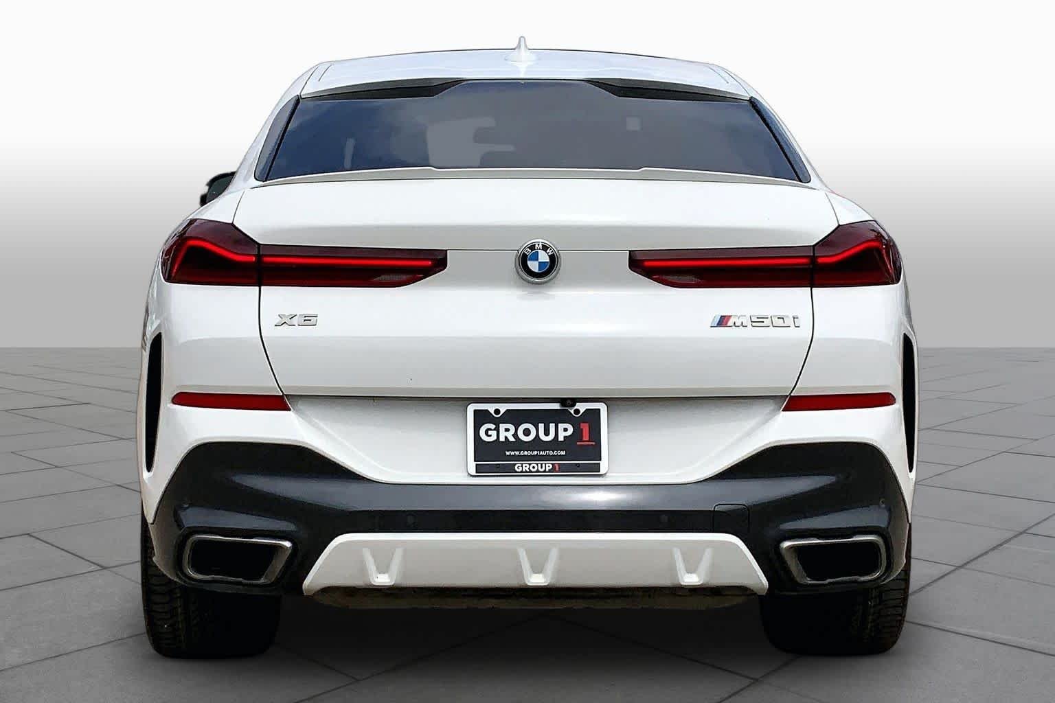 Used 2021 Alpine White BMW M50i image 5