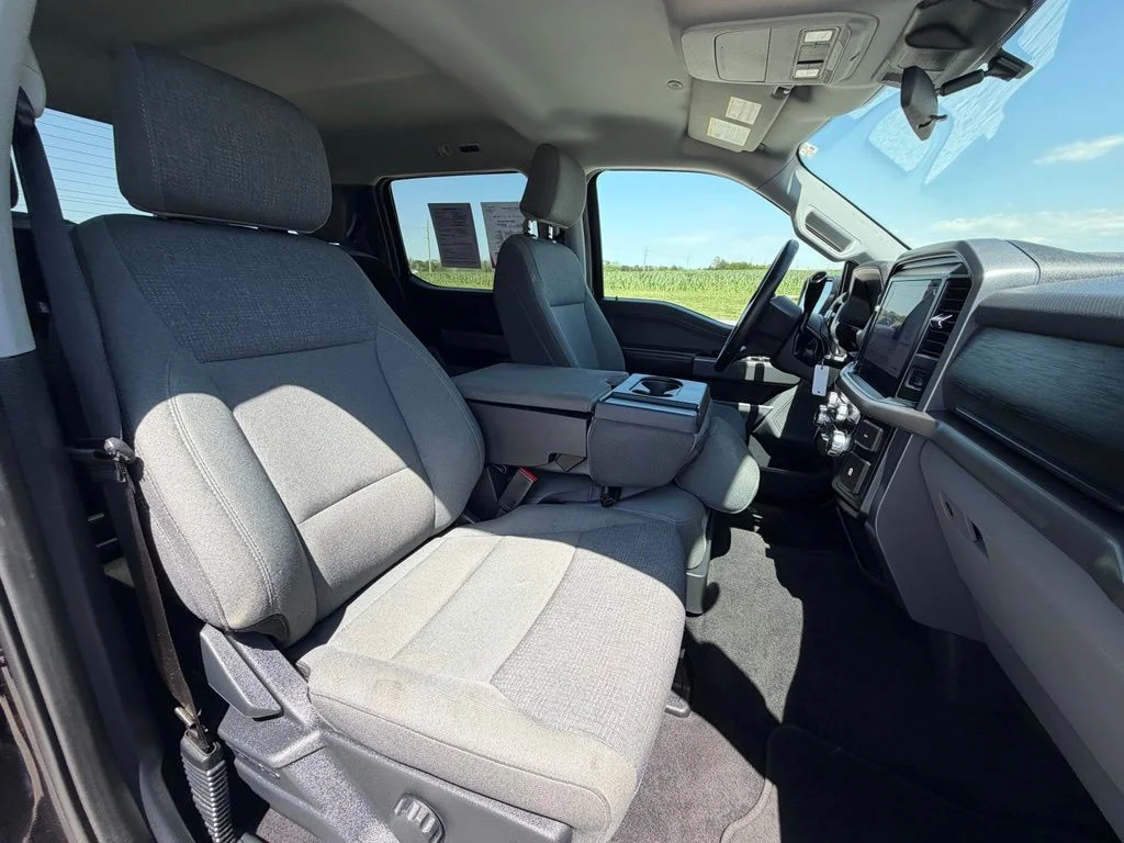 Used 2025 Black Ford XLT image 31