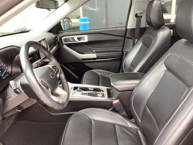 Certified Used 2023 Silver Ford XLT image 26
