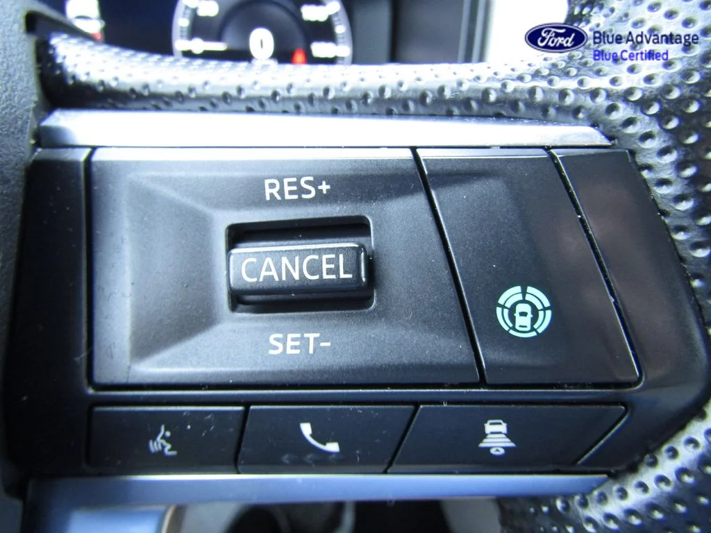 Certified Used 2024 Labrador Black Pearl Mitsubishi SEL image 29