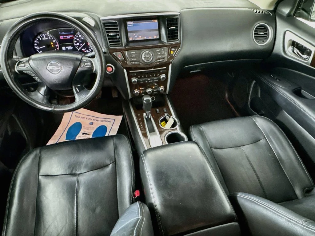 Used 2013 Dark Slate Nissan SL image 27