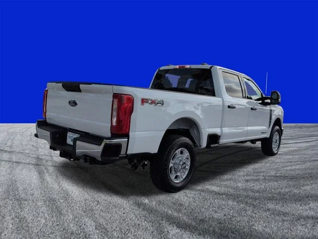 New 2026 Oxford White Ford F-350® XLT image 4