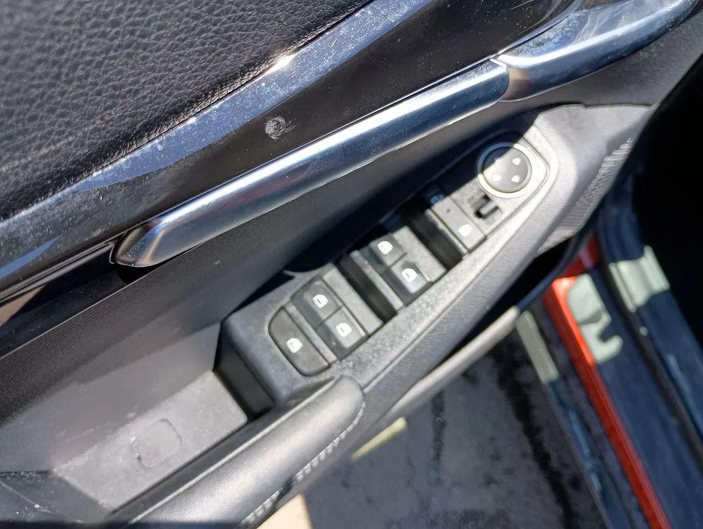 Used 2024 Orange Kia S image 19