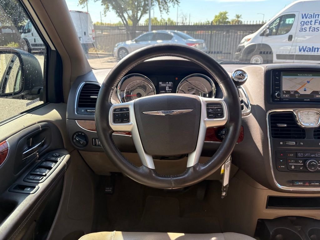 Used 2015 White Chrysler Touring-L image 7