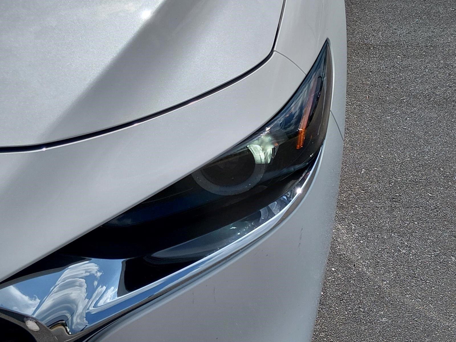 Used 2023 Snowflake White Pearl Mica Mazda 2.5 S Premium image 10