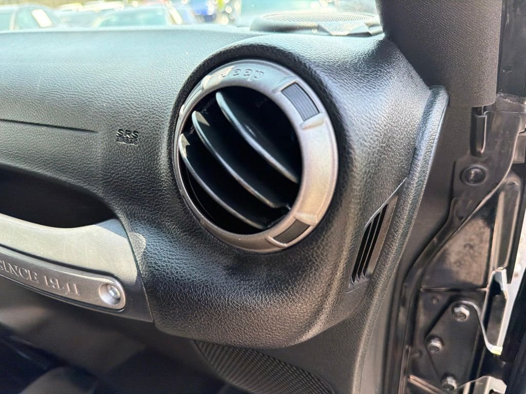 Used 2018 Black Jeep Unlimited Sport image 16