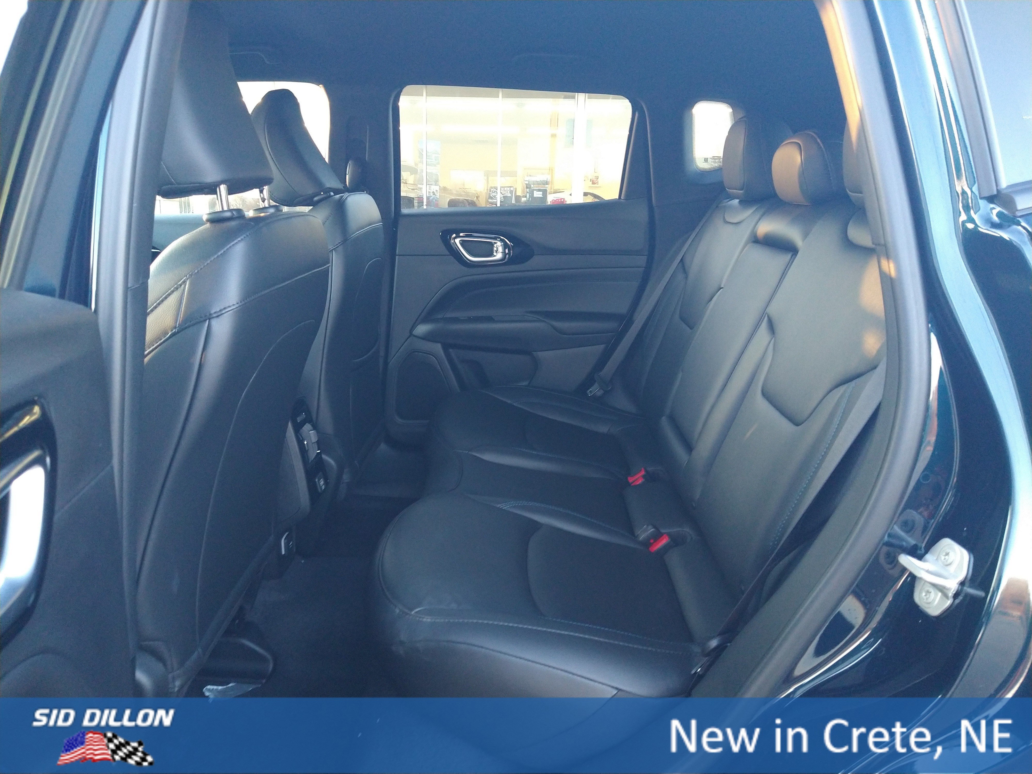 New 2026 Fathom Blue Pearl-Coat Exterior Paint Jeep Limited image 6