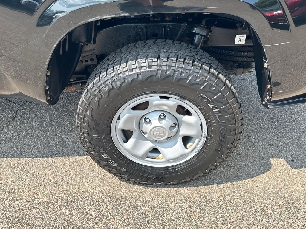 Used 2018 Black Toyota SR5 image 39
