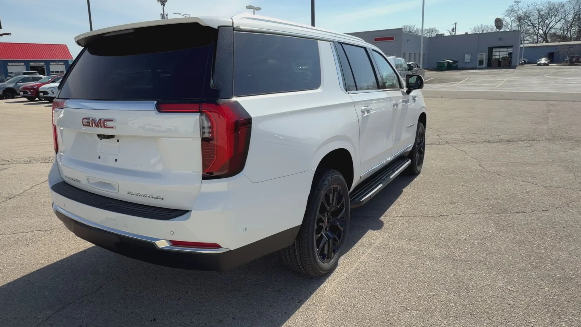 New 2026 Summit White GMC Elevation image 32