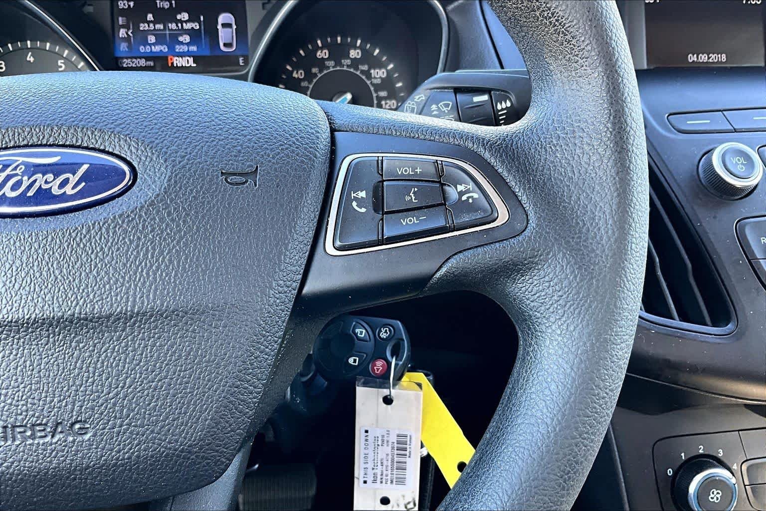 Used 2018 Magnetic Metallic Ford SE image 25