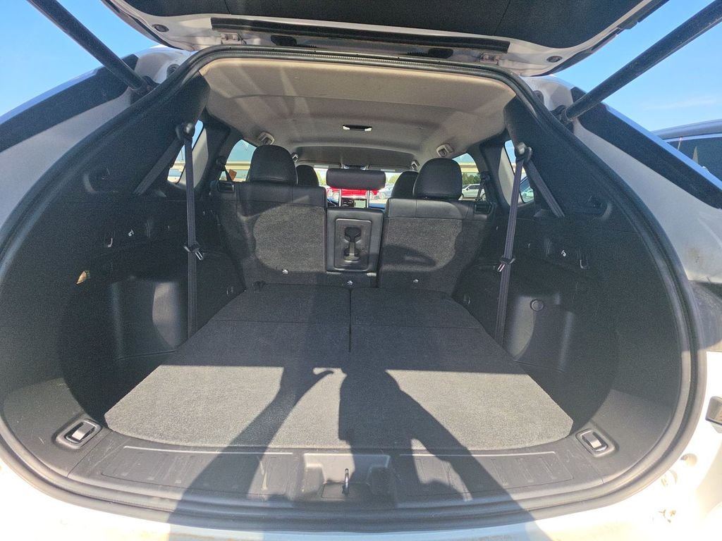 Used 2025 White Mitsubishi Trail Edition image 5