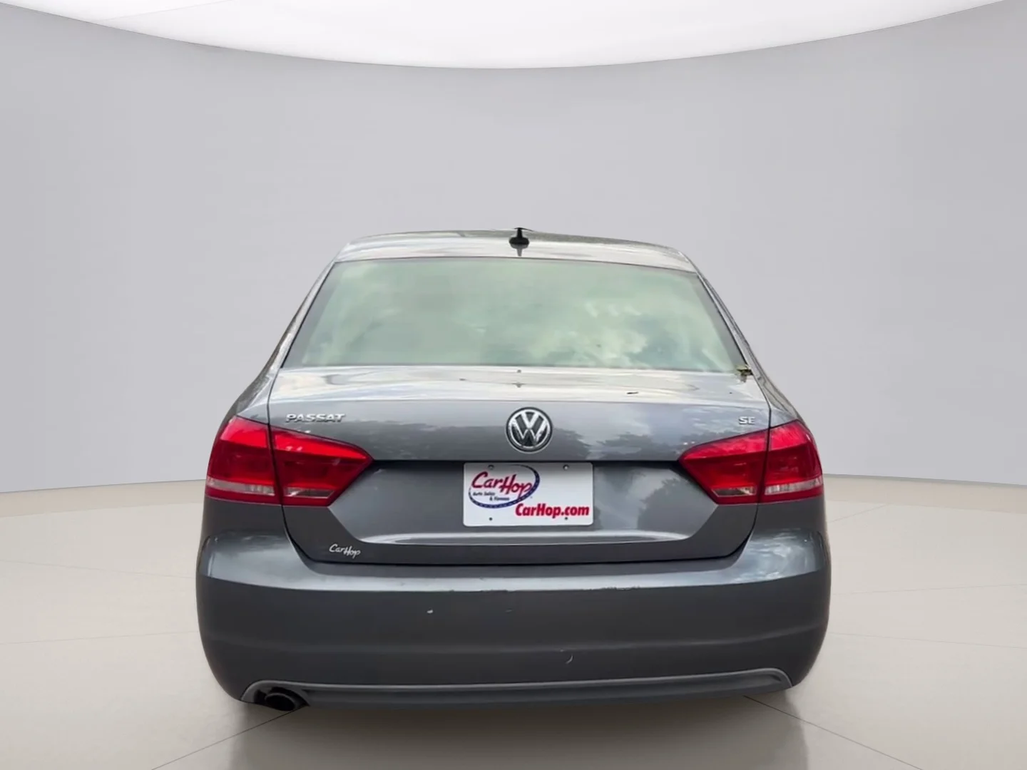Used 2013 Gray Volkswagen SE image 4