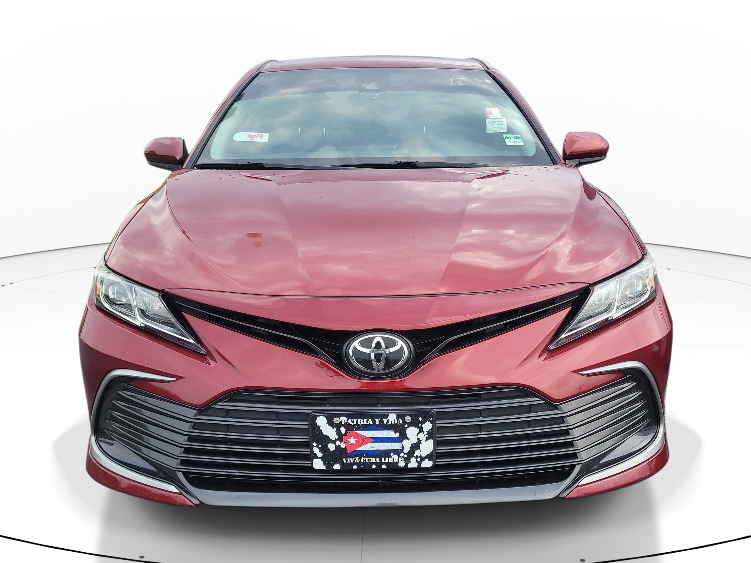 Used 2021 Pearl Toyota LE image 2