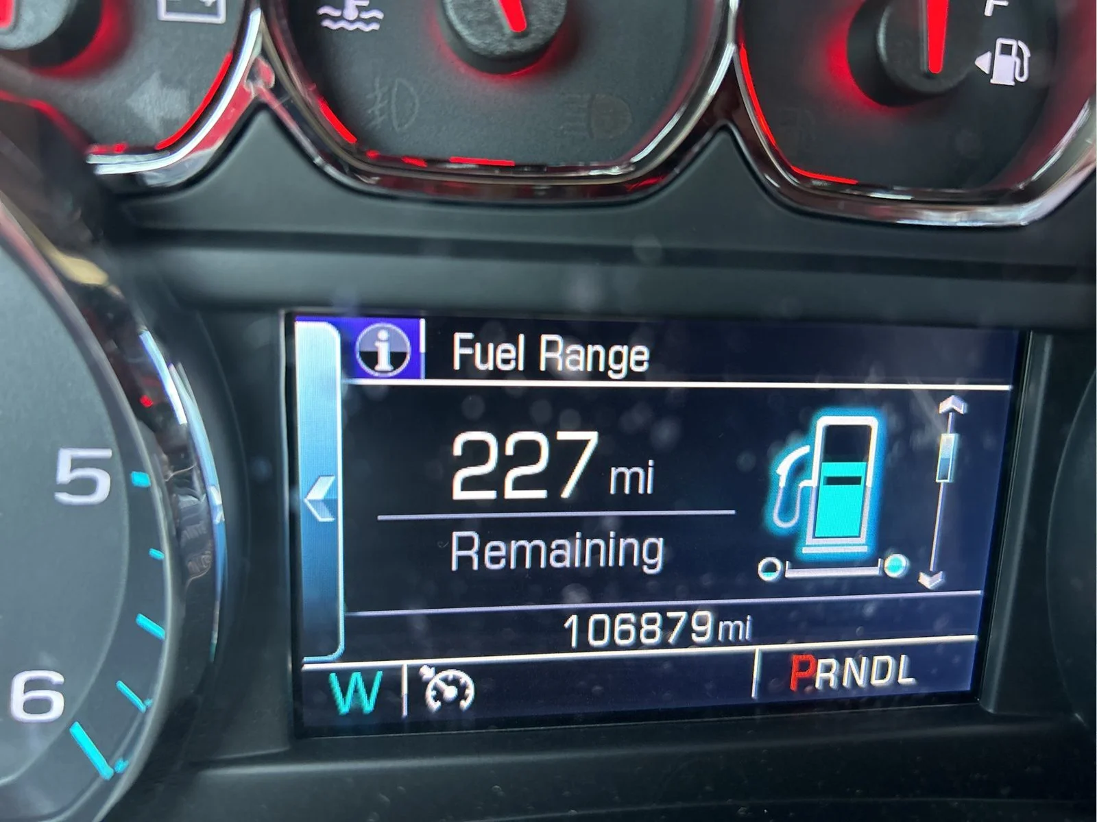 Used 2019 Pearl Chevrolet Premier image 29