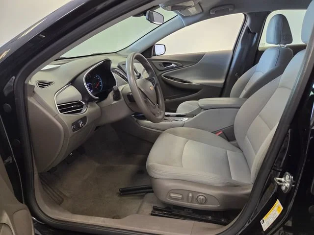 Used 2018 MOSAIC BLACK METALLIC Chevrolet LT image 12