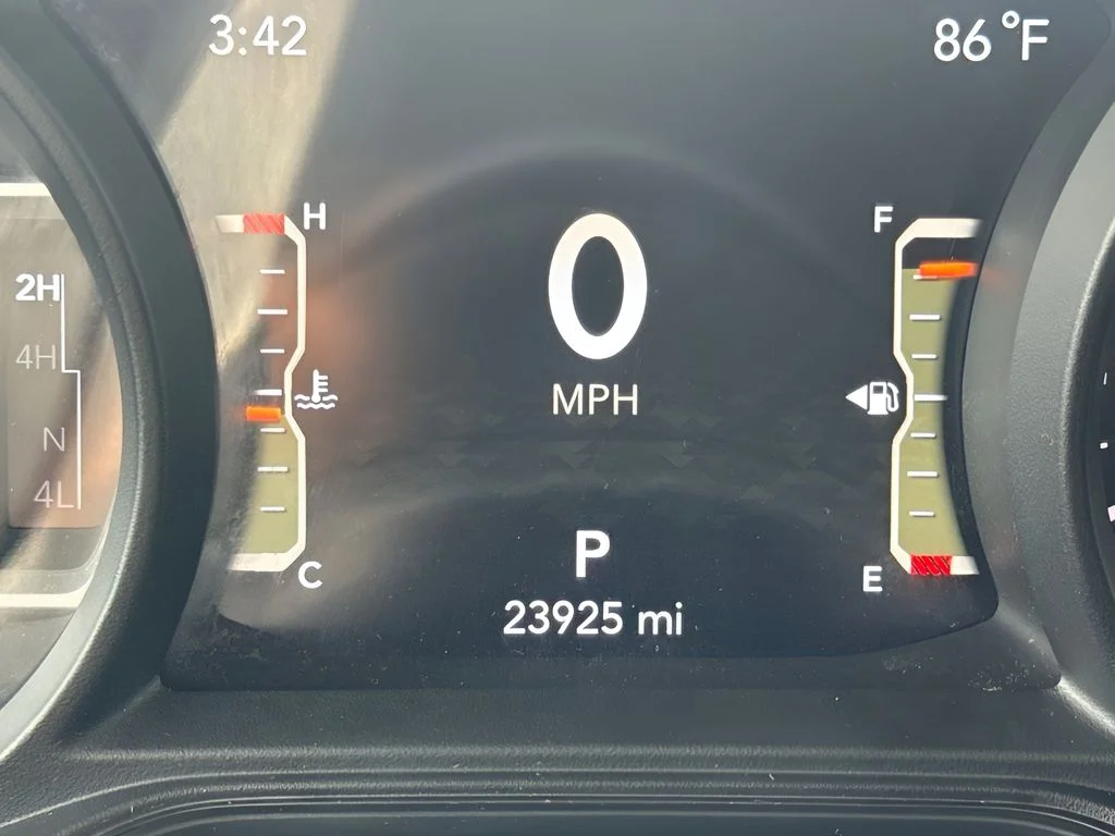 Used 2025 Gray Jeep Rubicon image 18