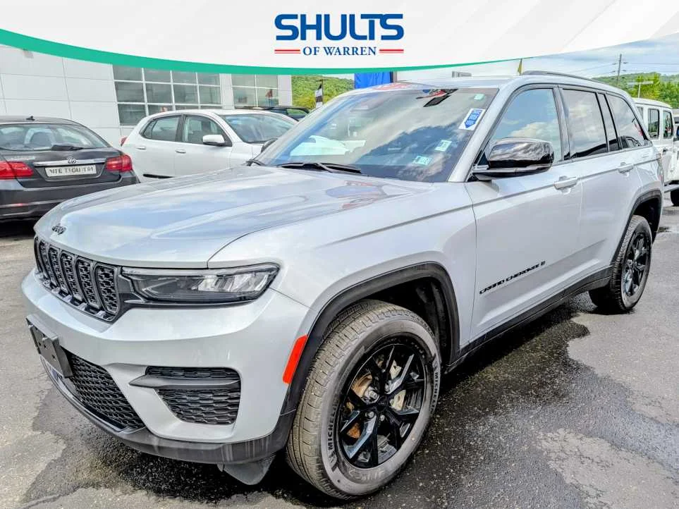 Used 2025 Silver Zynith Jeep Altitude X image 1