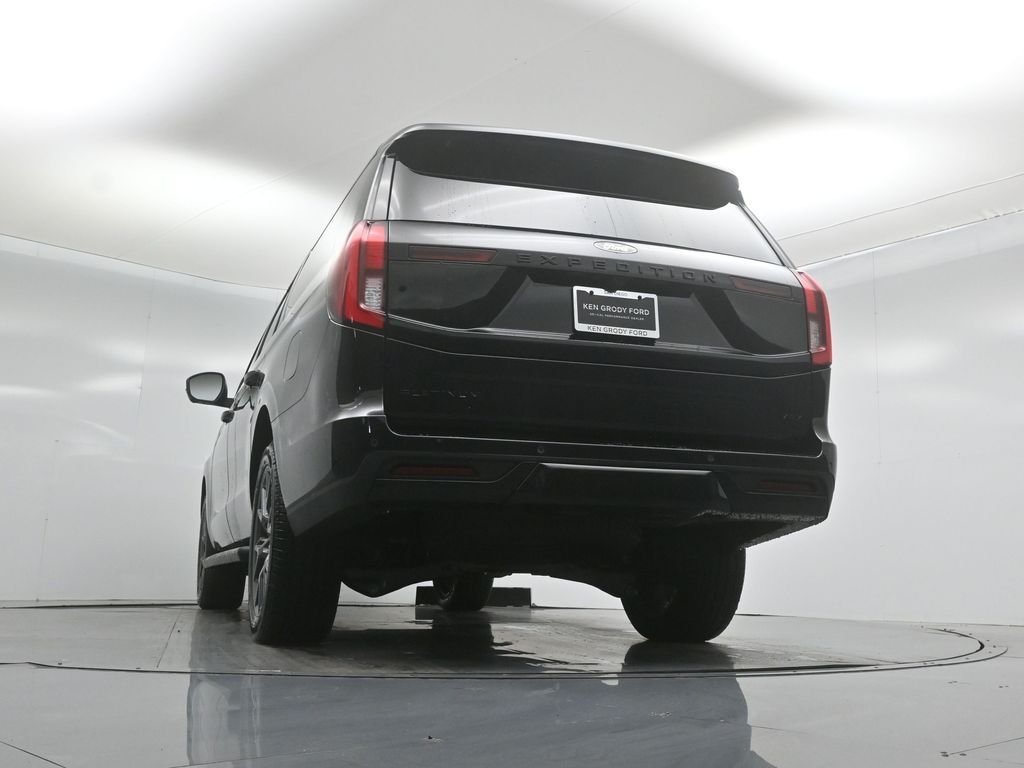 New 2026 Agate Black Metallic Ford Platinum image 47