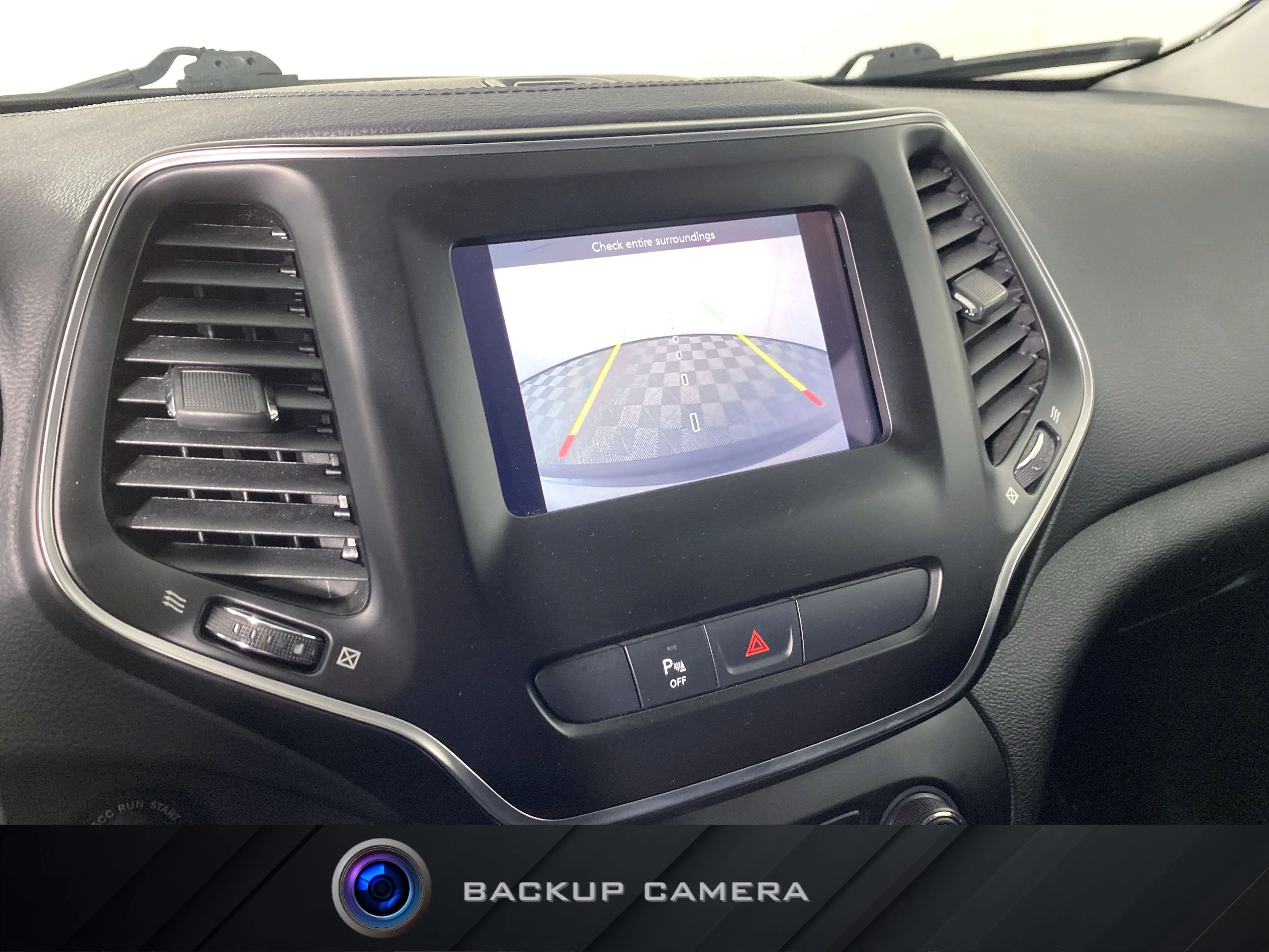 Used 2019 Light Brownstone Pearlcoat Jeep Latitude image 4