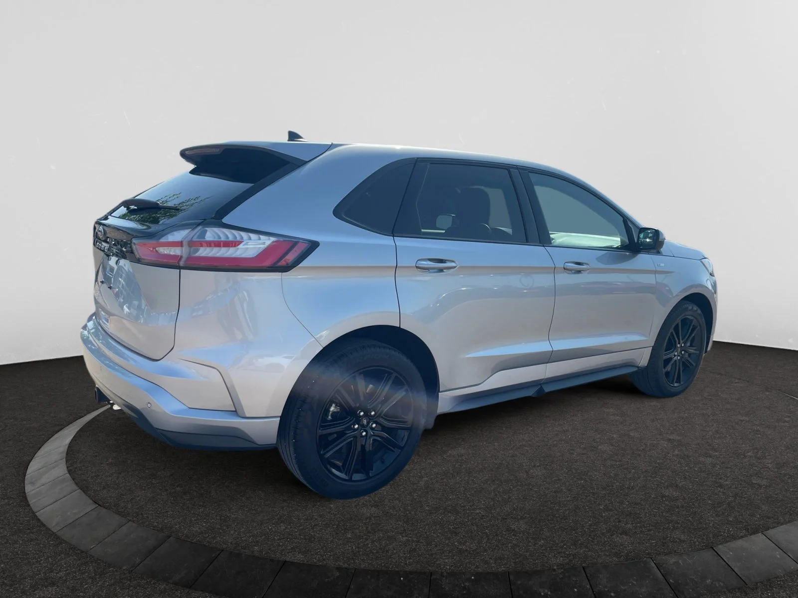 Used 2024 SILVER Ford ST LINE AWD image 5