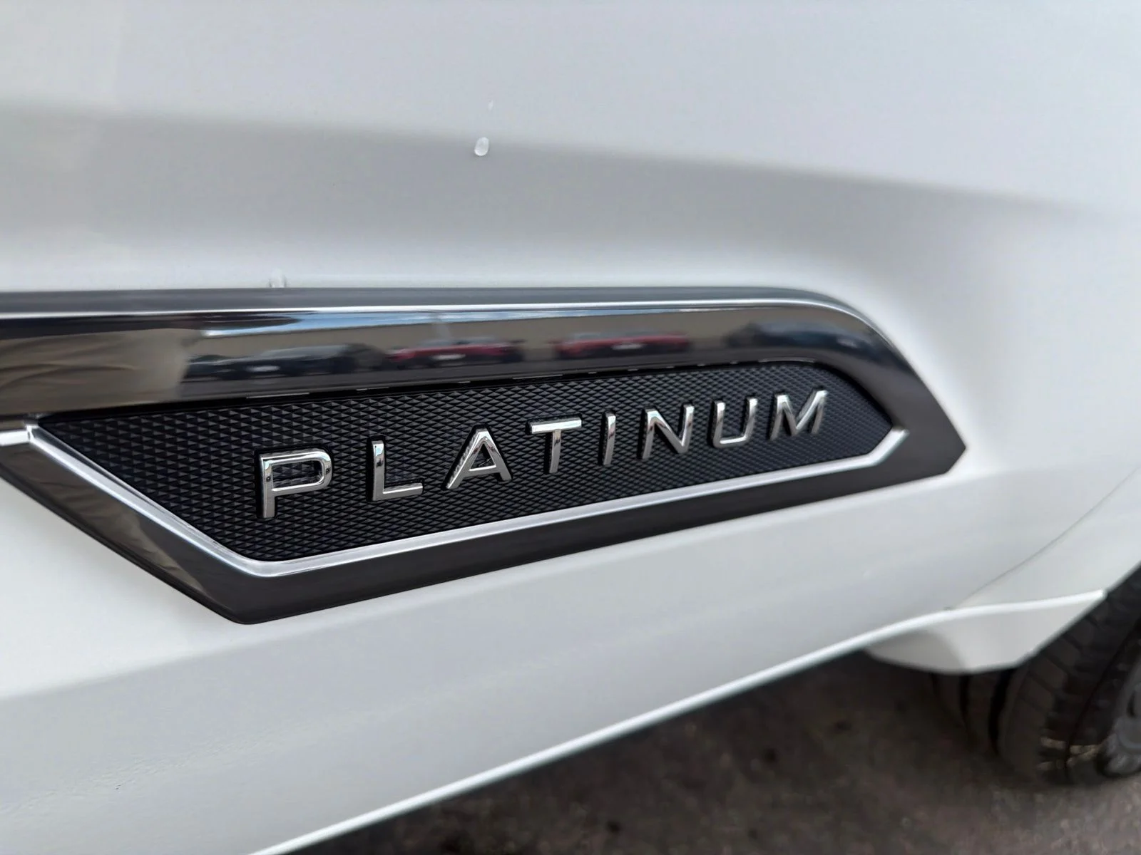 New 2026 Wind Chill Pearl Toyota Platinum image 9