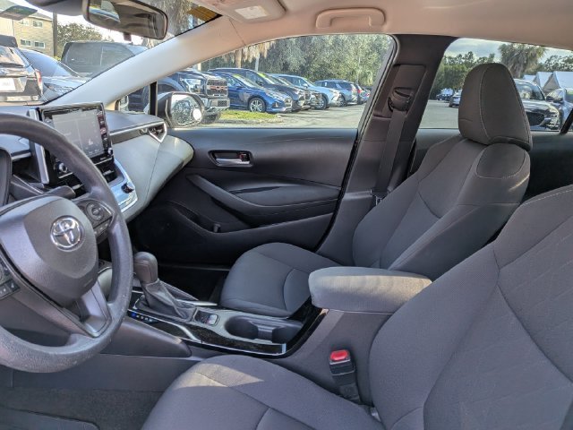 Used 2021 White Toyota LE image 20