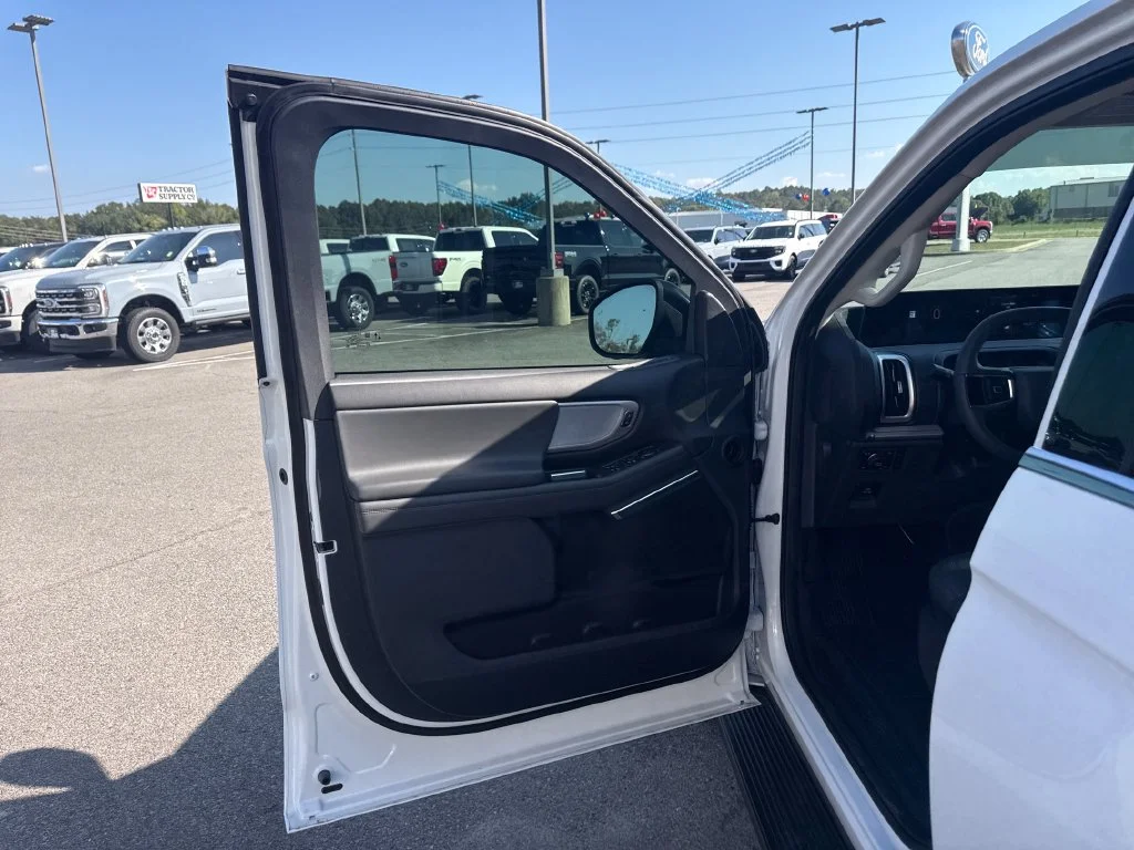 New 2026 Oxford White Ford Active image 19