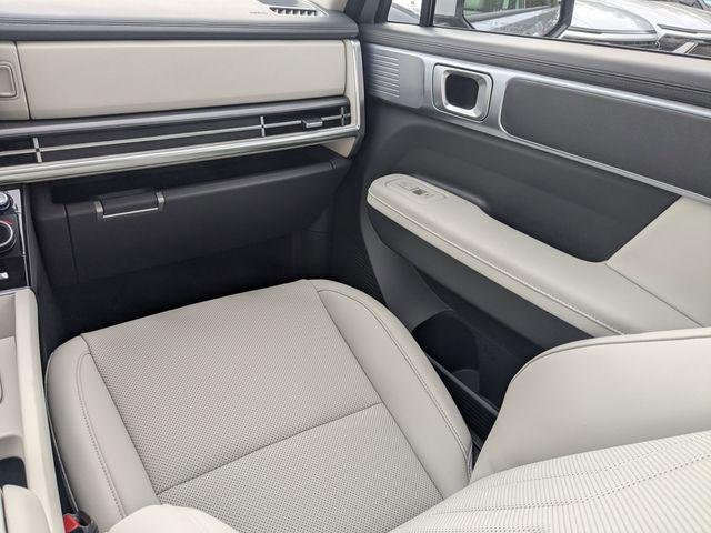 New 2026 Silver Hyundai SEL FWD image 18