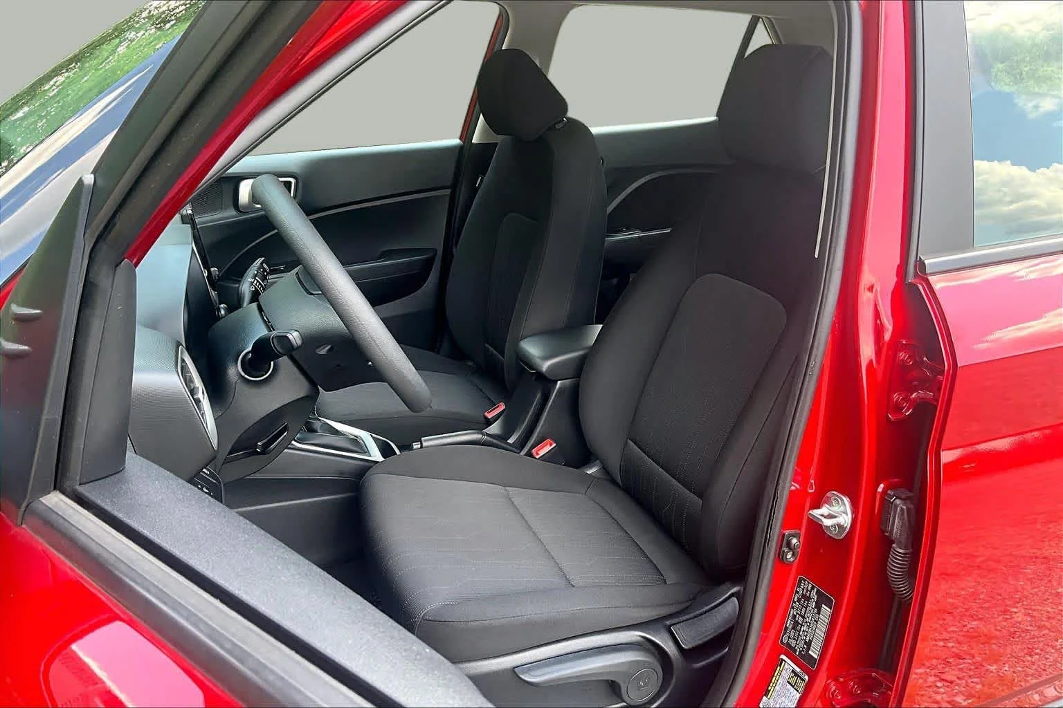 Used 2025 Ultimate Red Hyundai SE image 8
