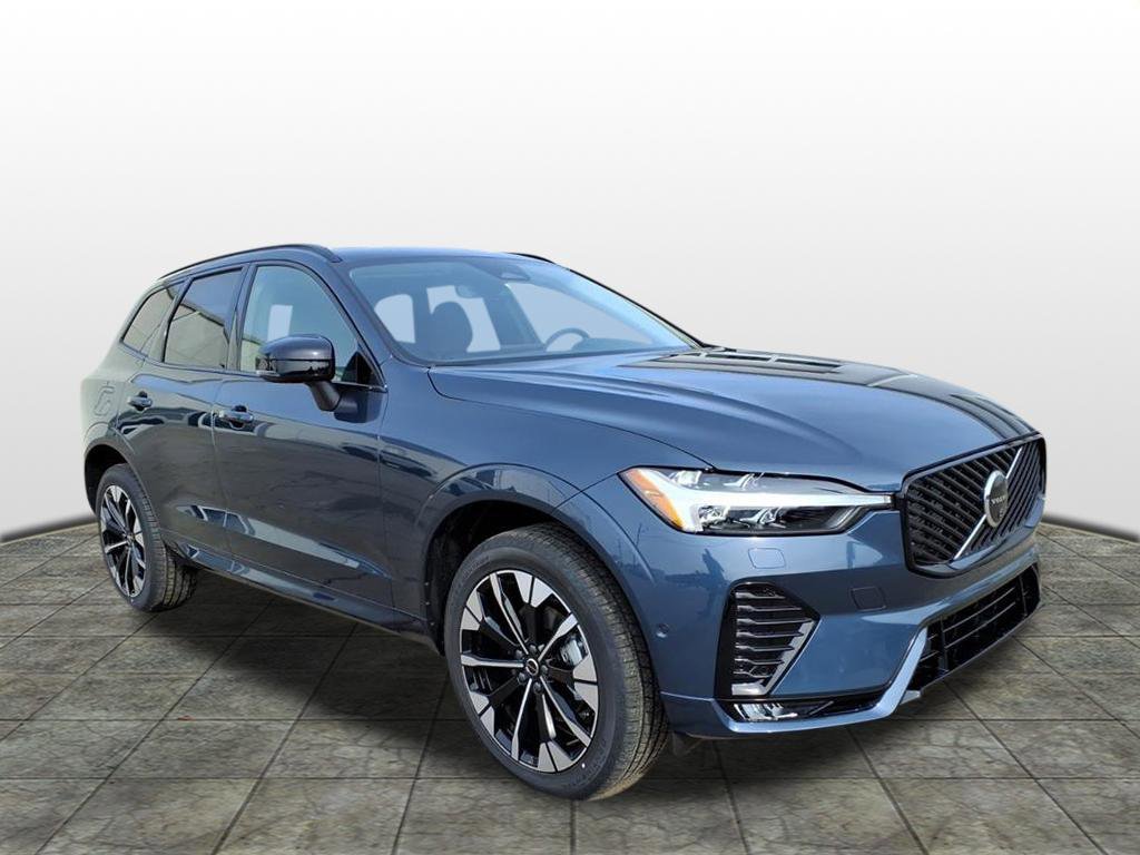 2026 Volvo XC60 B5 Plus Dark AWD's photo