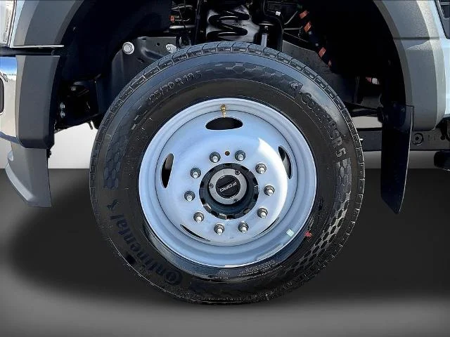 New 2026 Oxford White Ford F-450® XL image 52