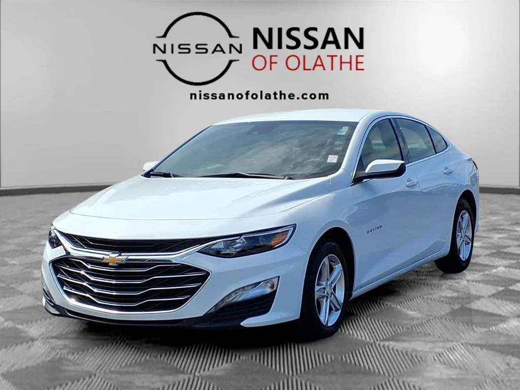 Used 2024 White Chevrolet LT image 1