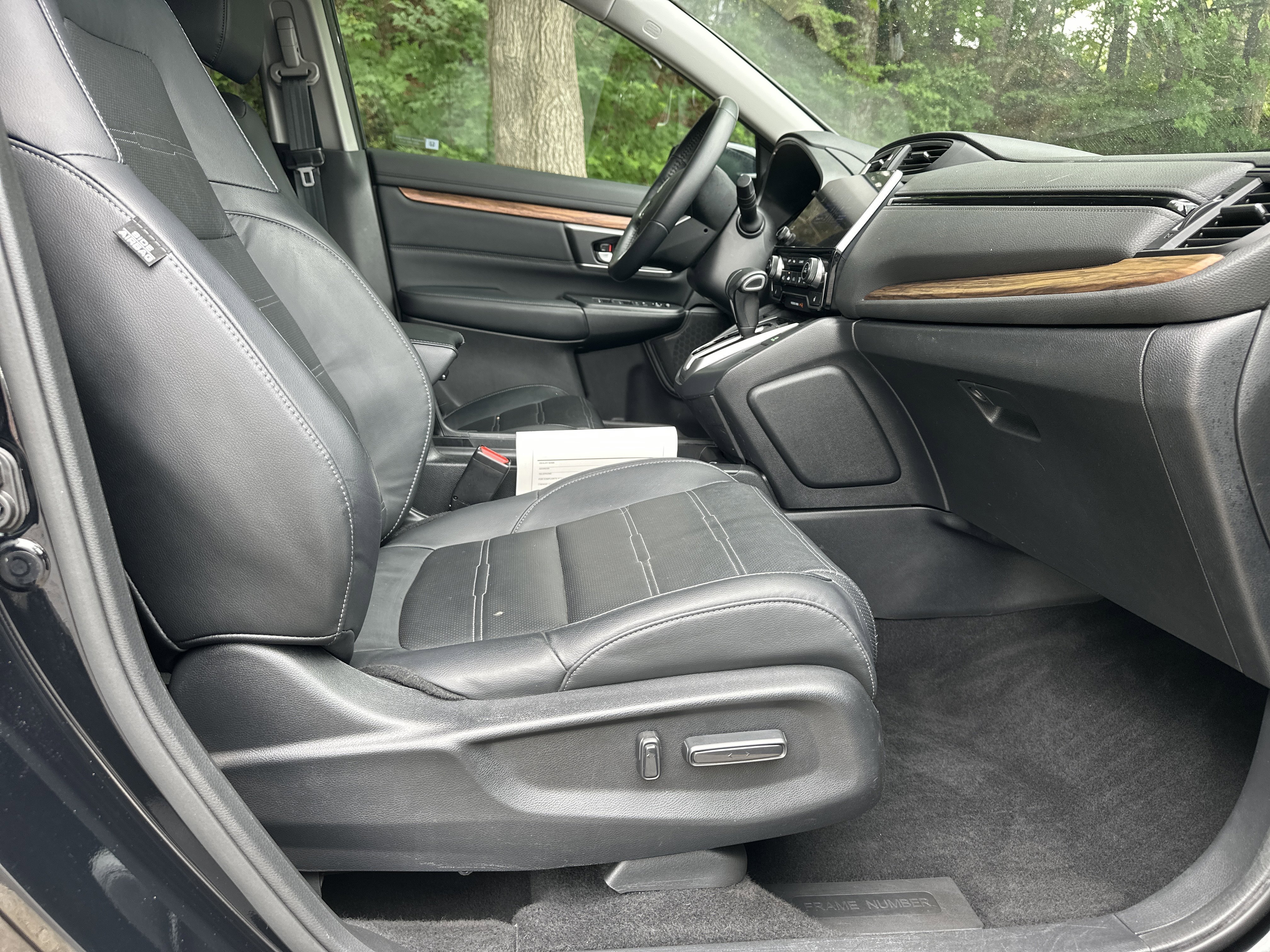 Used 2019 Crystal Black Pearl Honda EX-L image 16